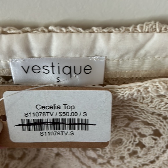 Vestique Crochet Cropped Long Sleeve Top NWT - Picture 5 of 5